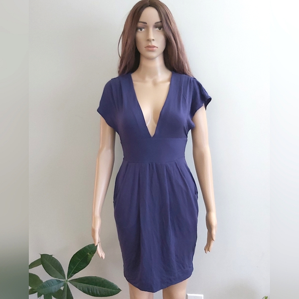 Aritzia Wilfred purple violet lavender low v neck  summer dress